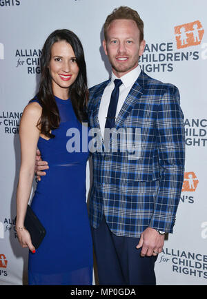 Ian Ziering, Erin Kristine Ludwig 011 anreisen, die Allianz für ChildrenÕs RightsÕ 24. jährlichen Abendessen im Beverly Hilton Hotel in Los Angeles. 10. März 2016. Ian Ziering, Erin Kristine Ludwig 011 - - - - - - - - - - - - - Red Carpet Event, Vertikal, USA, Filmindustrie, Prominente, Fotografie, Bestof, Kunst, Kultur und Unterhaltung, Topix Prominente Fashion/Vertikal, Besten, Event in Hollywood Leben - Kalifornien, Roter Teppich und backstage, USA, Film, Stars, Film Stars, TV Stars, Musik, Promis, Fotografie, Bestof, Kunst, Kultur und Unterhaltung, Topix, vertikal, Stockfoto