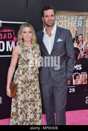 Majandra Delfino, David Walton an der schlechten Mammen Premiere auf dem Westwood Village Theater in Los Angeles. 26. Juli 2016. Majandra Delfino, David Walton - - - - - - - - - - - - - Red Carpet Event, Vertikal, USA, Filmindustrie, Prominente, Fotografie, Bestof, Kunst, Kultur und Unterhaltung, Topix Prominente Fashion/Vertikal, Besten, Event in Hollywood Leben - Kalifornien, Roter Teppich und backstage, USA, Film, Stars, Film Stars, TV Stars, Musik, Promis, Fotografie, Bestof, Kunst, Kultur und Unterhaltung, Topix, Vertikal, Familie von aus dem Jahr 2016, Anfrage tsuni@G Stockfoto