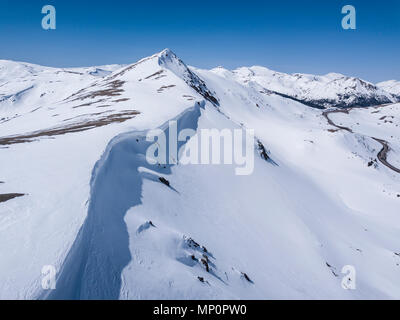 Berggipfel Gesims am Loveland Pass, Colorado, USA Stockfoto