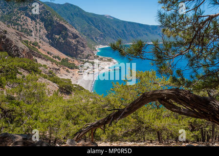 Agia Roumeli Beach in Chania, Kreta, Griechenland. Das Dorf Agia Roumeli ist am Eingang der Schlucht Samaria entfernt Stockfoto