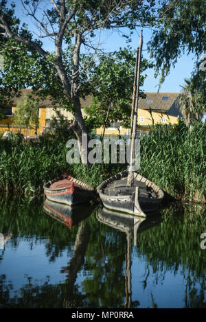 Kleine Segelboote im Hafen von Catarroja günstig in der Lagune von Valencia (Albufera). Foto: Eduardo Manzana Stockfoto