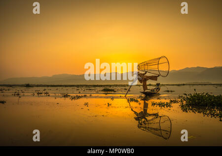 Fischer in Inle-See Stockfoto
