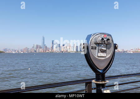 Fernglas auf die Skyline von Manhattan, USA Stockfoto