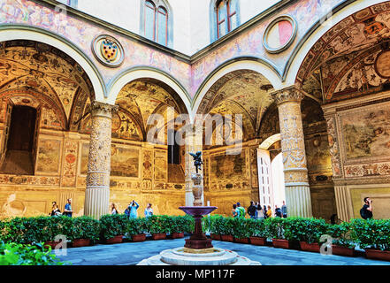 Florenz, Italien - 15. Oktober 2016: Brunnen im Alten Palast, Palazzo Vecchio auf Platz von Signora, die Piazza della Signoria in Florenz in Italien in Summe Stockfoto