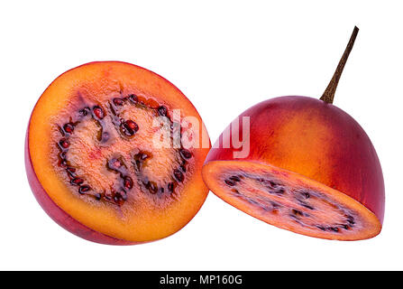 Tamarillo isoliert auf weißem Hintergrund Stockfoto