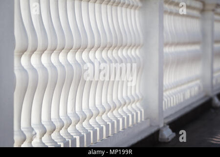 Classic Stone Fence mit Spalten Stockfoto