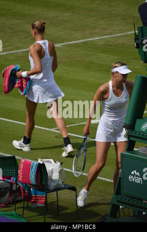 Sharapova und Murray ein Spiel starten in Wimbledon Stockfoto