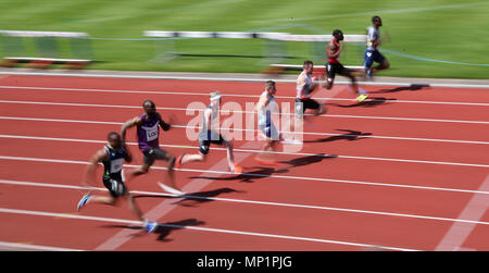 Männer Gast 100 m während der loughborough Internationalen Leichtathletik Meeting am Paula Radcliffe Stadium, Loughborough. Stockfoto