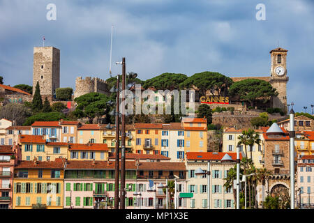 Cannes City Skyline, Häuser in der Altstadt - Le Suquet, Französische Riviera, Frankreich