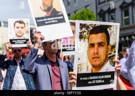 Belfast, Nordirland, 19/05/2018 - Irland Palästina Kampagne der Solidarität halten einer Demonstration gegen die Ermordung von 53 unbewaffnete Palästinenser im besetzten Israel Wer ist gegen Präsident Trump Entscheidung der Amerikanischen Botschaft in Israel zu Jerusalem bewegen protestierten. Stockfoto