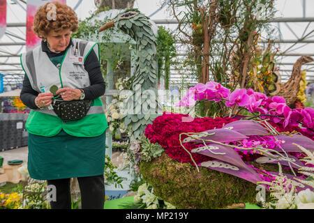 London, Großbritannien. 20. Mai 2018. Saisonale Schönheit Uncaged durch London NAFAS - Der RHS Chelsea Flower Show im Royal Hospital, Chelsea. Credit: Guy Bell/Alamy leben Nachrichten Stockfoto