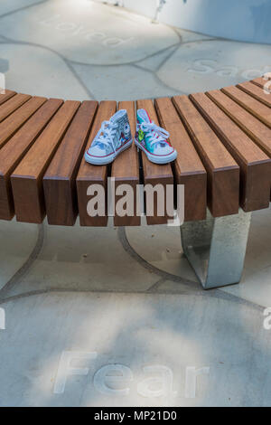 London, Großbritannien. 20. Mai 2018. Die Supershoes, geschnürt mit Hoffnung Garten eine Partnerschaft mit Frost, Sponsor: Frost Garten Center, Designer: Laura Anstiss andContractor: Frost Landschaft ConstructionThe RHS Chelsea Flower Show im Royal Hospital, Chelsea. Credit: Guy Bell/Alamy leben Nachrichten Stockfoto