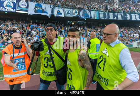 Neapel, Kampanien, Italien. 20 Mai, 2018. Lorenzo Insigne des SSC Napoli gesehen Nach der Serie ein Fußballspiel zwischen SSC Napoli und FC Crotone in San Paolo Stadions. Credit: Ernesto Vicinanza/SOPA Images/ZUMA Draht/Alamy leben Nachrichten Stockfoto