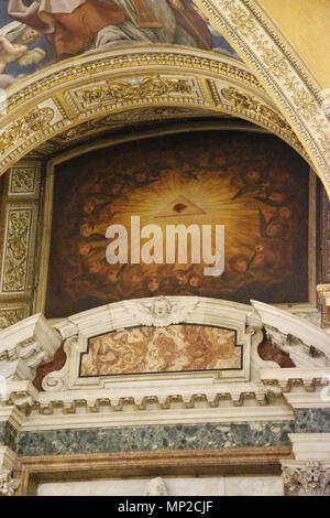 All Seeing Eye Malerei über dem Taufbecken in der Taufkapelle der Basilika von Santa Maria Maggiore (Basilika Santa Maria Maggiore), Rom, Ita Stockfoto