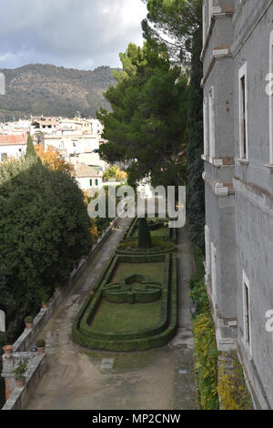 Blick von der Terrasse auf den Springbrunnen von Europa und Pegasus, Villa d'Este, Tivoli, Italien.