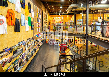 WASHINGTON DC - Mai 6, 2018: Indoor Ansicht einer Urban Outfitters Shop. Stockfoto