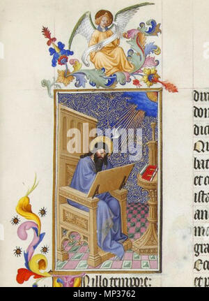 © Foto. R.M.N. /R.-G. OjŽda Français: Saint Luc (?), Les Très Riches Heures du Duc de Berry, Folio 18 recto, représenté avec Le Symbole de Matthieu, l'Ange Englisch: der hl. Lukas von der Très Riches Heures du Duc de Berry, mit dem falschen Symbol, der Engel, des heiligen Matthäus. Français: C'est Sans Doute bien Luc représenté Ici, au niveau de l'évangile du même nom. L'auteur de la enlumineur Bordüre ein Fait Ici une erreur: Il a représenté le Symbole de Saint Matthieu, l'Ange, Au-dessus de cet évangéliste Englisch: Dieser evangelist ist Lukas, in einer Miniatur in der Mitte des Evangelium nach Stockfoto