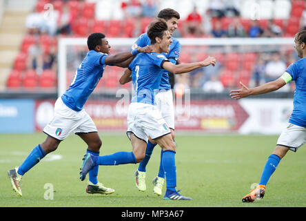 Italiens Samuele Ricci feiert ersten Ziel seiner Seite des Spiels zählen während die UEFA-U17-Meisterschaft Endrunde an der AESSEAL New York Stadium, Rotherham. Stockfoto