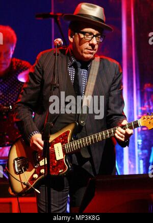 Liverpool, UK, Elvis Costello - Führt-at-Liverpool Philharmonic, Kredit Ian Fairbrother Stockfoto