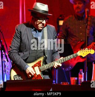 Liverpool, UK, Elvis Costello - Führt-at-Liverpool Philharmonic, Kredit Ian Fairbrother Stockfoto