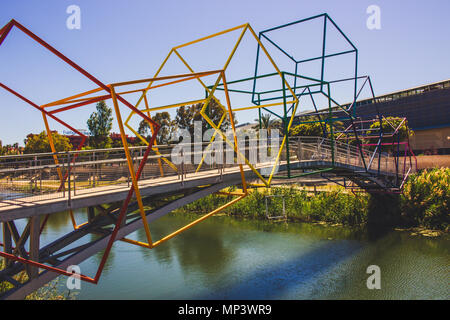 Park. Einen sonnigen Tag im Park ¨ Fluviale ¨ in Fuengirola. Provinz Malaga, Andalusien, Spanien. Bild aufgenommen - 15. Mai 2018. Stockfoto