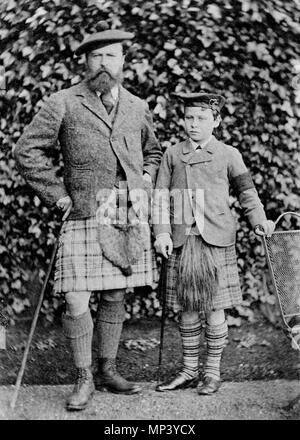 Die Aufnahme entstand in Balmoral (Schottland) Großherzog Ludwig IV. von Hessen mit seinem Sohn Ernst Ludwig, 1 832 Ludwig IV. Ernst Ludwig 240-012 Stockfoto