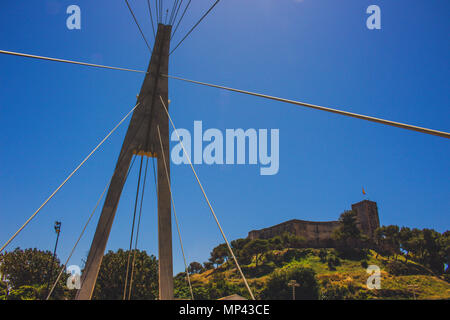 Brücke. Brücke über den Fluss ¨ ¨ Fuengirola in Fuengirola. Stockfoto