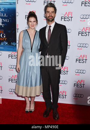 Lily Rabe, Hamish Linklater an den Grossen kurze Premiere auf der TCL Chinese Theatre in Los Angeles. November 12, 2015. Lily Rabe, Hamish Linklater - - - - - - - - - - - - - Red Carpet Event, Vertikal, USA, Filmindustrie, Prominente, Fotografie, Bestof, Kunst, Kultur und Unterhaltung, Topix Prominente Fashion/Vertikal, Besten, Event in Hollywood Leben - Kalifornien, Roter Teppich und backstage, USA, Film, Stars, Film Stars, TV Stars, Musik, Promis, Fotografie, Bestof, Kunst, Kultur und Unterhaltung, Topix, Vertikal, Familie von aus dem Jahr 2015, Anfrage tsuni @ Gamma Stockfoto