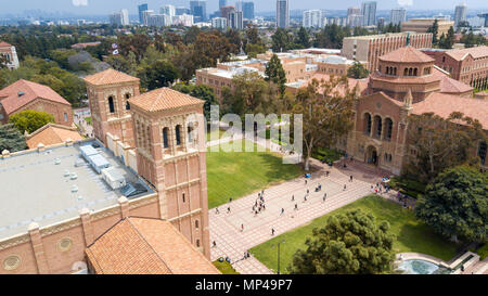 Royce Hall und Powell Bibliothek, Dickson, UCLA Campus, Universität von Kalifornien in Los Angeles, Kalifornien Stockfoto