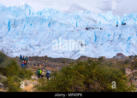Touren Wandern auf den Gletscher Perito Moreno, Parque Nacional Los Glaciares, Argentinien