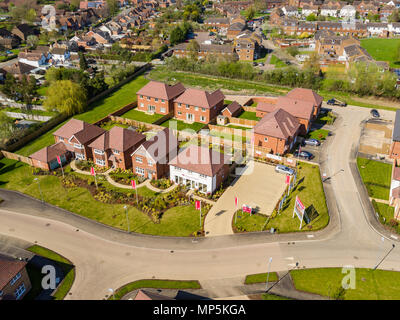 Luftaufnahmen von Redrow Wohnungen Entwicklung, Pfarrhaus, in Mardorf, Kent, Großbritannien Stockfoto