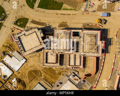 Luftaufnahmen von Redrow Wohnungen Entwicklung, Pfarrhaus, in Mardorf, Kent, Großbritannien Stockfoto