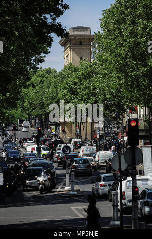 PARIS FRANKREICH - PORTES St. Martin und St. Denis - Pariser Grands Boulevards - PARIS historisches Denkmal - LOUIS XIV HERRLICHKEIT Denkmal - PARIS KUNST © F. BEAUMONT Stockfoto