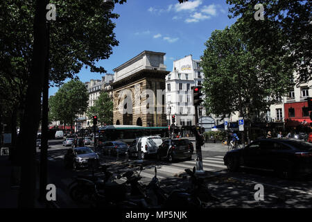 PARIS FRANKREICH - PORTES St. Martin und St. Denis - Pariser Grands Boulevards - PARIS historisches Denkmal - LOUIS XIV HERRLICHKEIT Denkmal - PARIS KUNST © F. BEAUMONT Stockfoto