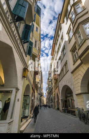 Portici in Bozen Laubengasse Stockfoto