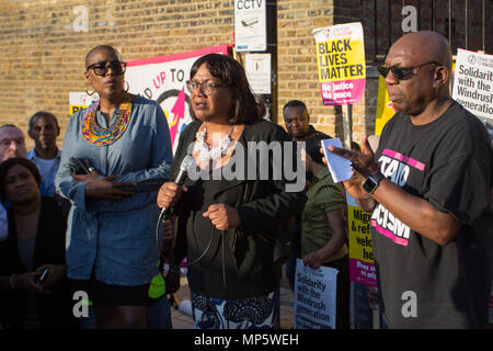 Brixton respektiert, Brixton schützt Solidarität Rallye mit den Windrush Generation und ihre Familien. Mit: Diane Abbott Wo: London, Vereinigtes Königreich, wenn: 20 Apr 2018 Credit: Wheatley/WANN Stockfoto