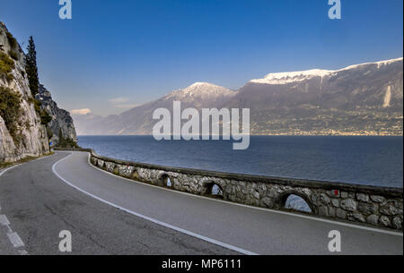 Die Gardesana Occidentale, der Straße am Gardasee, Italien Stockfoto