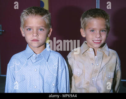 COLE UND DYLAN SPROUSE BIG DADDY 1999 Stockfoto Bild 