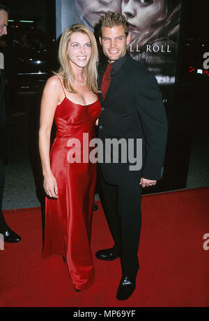 Casper Van Dien & Oxenberg Catherine - Frau Van Dien Casper & Oxenberg C. (w Ereignis in Hollywood Leben - Kalifornien, Red Carpet Event, USA, Filmindustrie, Prominente, Fotografie, Bestof, Kunst, Kultur und Unterhaltung, Topix prominente Mode, Besten, Hollywood Leben, Event in Hollywood Leben - Kalifornien, Roter Teppich und backstage, Film Stars, TV Stars, Musik, Promis, Topix, Bestof, Kunst, Kultur und Unterhaltung, vertikal, eine Person, Fotografie, drei Viertel, 1993 bis 1999, Anfrage tsuni@Gamma-USA.com, Kredit Tsuni/USA,======== Red Carpet Event, USA, Filmindustrie, Cel Stockfoto