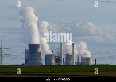 Braunkohlekraftwerk in der Nähe von Köln Stockfoto