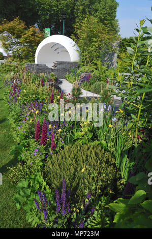 London, Großbritannien. 21. Mai 2018. Der CHERUB HIV Garten: (ein Leben ohne Wände), (von Naomi Ferrett-Cohen konzipiert), eine der schönen und eleganten Gärten zeigen, die auf der 2018 RHS Chelsea Flower Show, die heute in den 11-Hektar großen Gelände des Royal Hospital Chelsea, London, Vereinigtes Königreich. Quelle: Michael Preston/Alamy leben Nachrichten Stockfoto