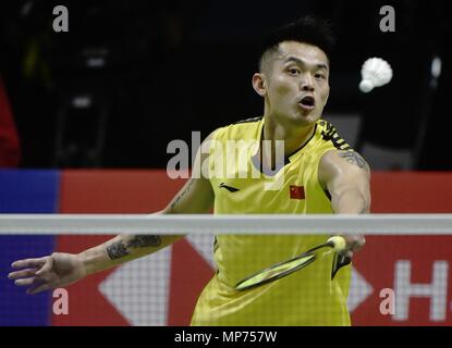 Bangkok, Thailand. 21 Mai, 2018. Lin Dan von Team China gegen Arnaud Merkle (nicht im Bild) von Team Frankreich während der BWF Thomas Cup 2018 Gruppe A Match in Bangkok, Thailand, am 21. Mai 2018 konkurriert. Credit: Wang Shen/Xinhua/Alamy leben Nachrichten Stockfoto