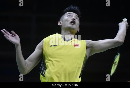 Bangkok, Thailand. 21 Mai, 2018. Lin Dan von Team China gegen Arnaud Merkle (nicht im Bild) von Team Frankreich während der BWF Thomas Cup 2018 Gruppe A Match in Bangkok, Thailand, am 21. Mai 2018 konkurriert. Credit: Wang Shen/Xinhua/Alamy leben Nachrichten Stockfoto