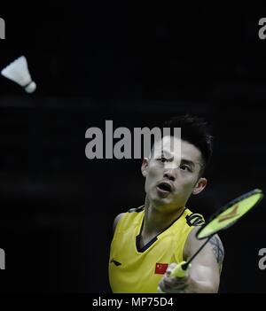 Bangkok, Thailand. 21 Mai, 2018. Lin Dan von Team China gegen Arnaud Merkle (nicht im Bild) von Team Frankreich während der BWF Thomas Cup 2018 Gruppe A Match in Bangkok, Thailand, am 21. Mai 2018 konkurriert. Credit: Wang Shen/Xinhua/Alamy leben Nachrichten Stockfoto