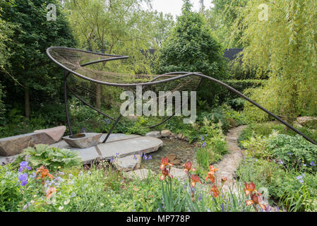 Royal Hospital Chelsea, London, Großbritannien. 21. Mai, 2018. Drücken Sie Tag für die Rhs Chelsea Flower Show 2018. Foto: Die Wedgwood Garten entworfen von Jo Thompson. Credit: Malcolm Park/Alamy Leben Nachrichten. Stockfoto