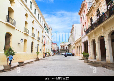 Straße in der Altstadt von Havanna. Havanna, Kuba Stockfoto