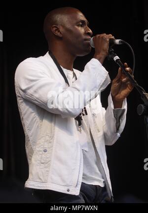 Liverpool, Großbritannien, Leuchtturm Familie Singer xarume - baiyewu führt bei glatten Radio am Wasser credit Ian Fairbrother/Alamy Stockfoto