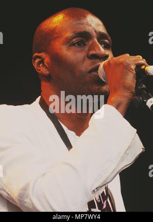 Liverpool, Großbritannien, Leuchtturm Familie Singer xarume - baiyewu führt bei glatten Radio am Wasser credit Ian Fairbrother/Alamy Stockfoto