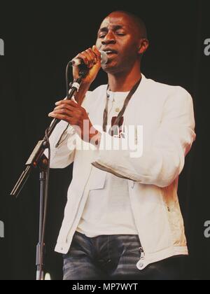 Liverpool, Großbritannien, Leuchtturm Familie Singer xarume - baiyewu führt bei glatten Radio am Wasser credit Ian Fairbrother/Alamy Stockfoto