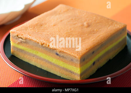 Sarawak Layer Cake Stockfoto